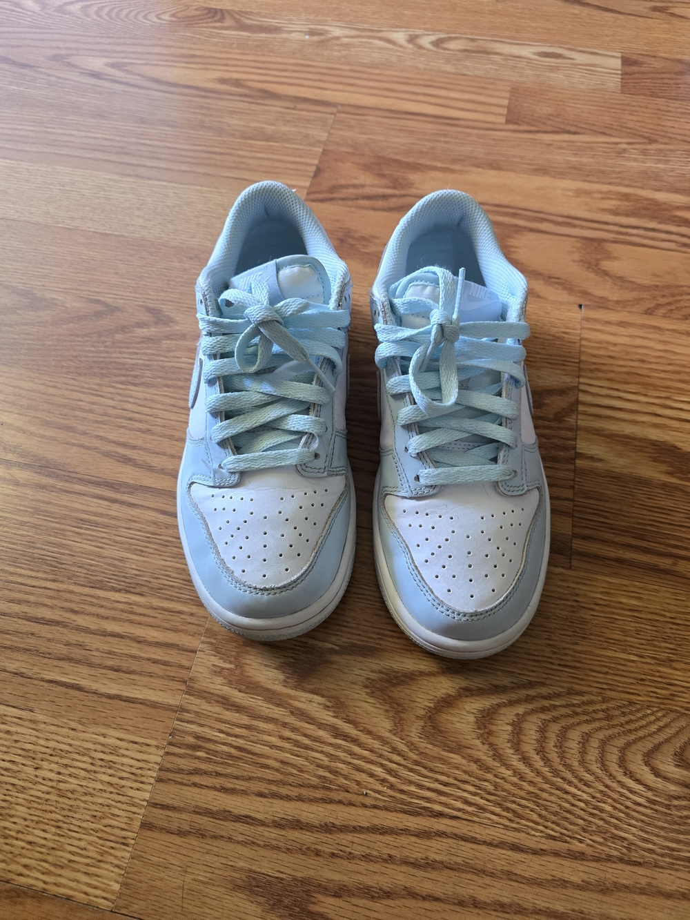 Dunk Low Big Kids Size 5 White And Light Blue Sneakers - Picture 3 of 5